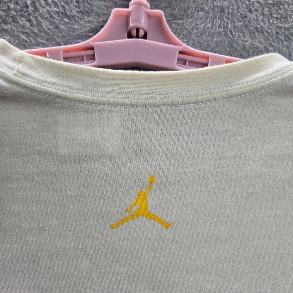 Air‎ Jordan Men Shirt Large White Death Defying Logo Crew Neck Short Sleeve Tee
